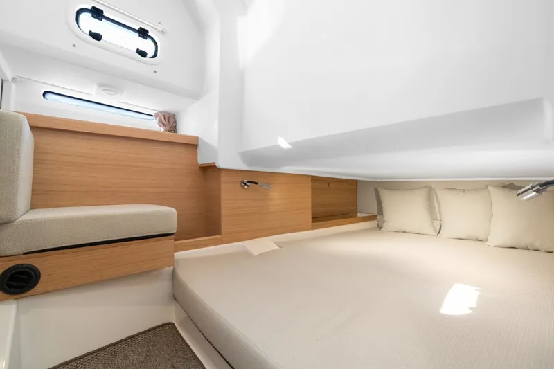 Slide: The Image of Nimbus Sport Tender 42 2026 - 7867453
