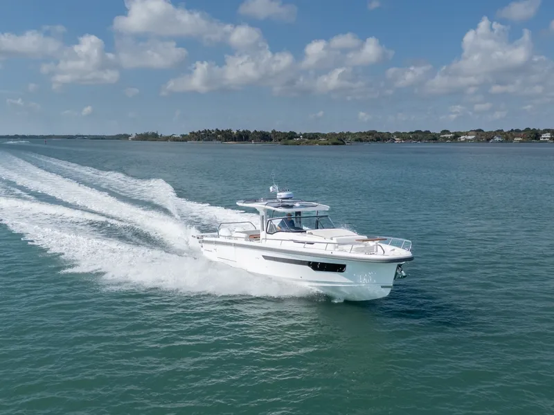Slide: The Image of Nimbus Sport Tender 42 2026 - 6203167