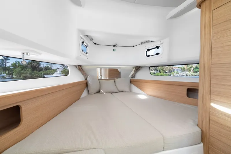 Slide: The Image of Nimbus Sport Tender 42 2026 - 7867449