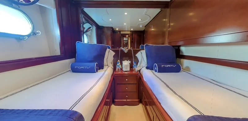 Slide: The Image of Benetti 115 Classic 2003 - 6203168