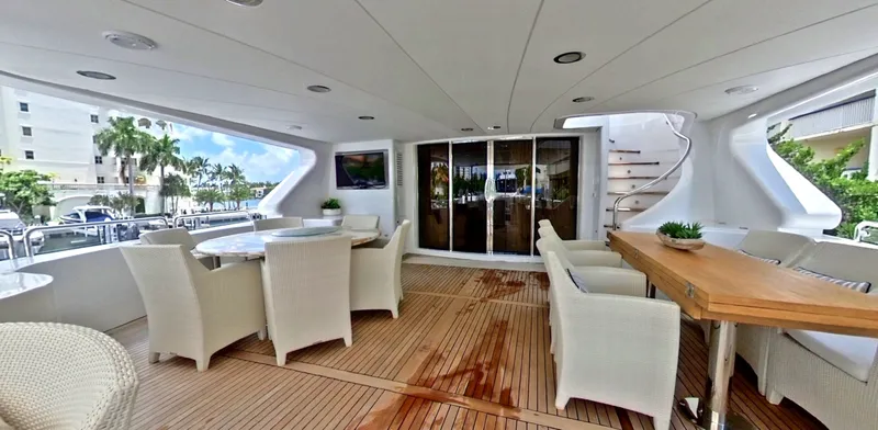 Slide: The Image of Benetti 115 Classic 2003 - 6203163