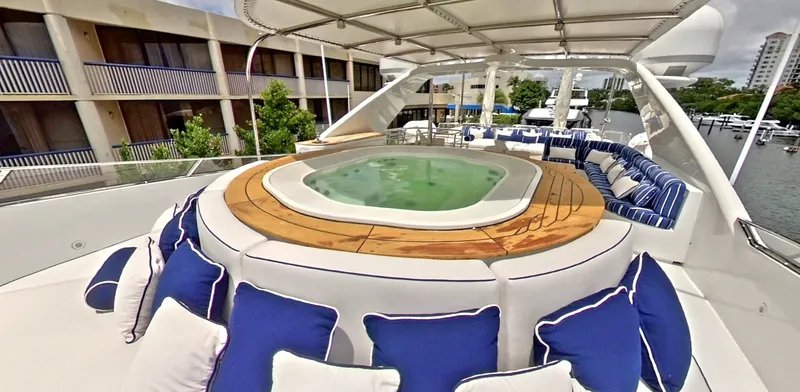 Slide: The Image of Benetti 115 Classic 2003 - 6203157