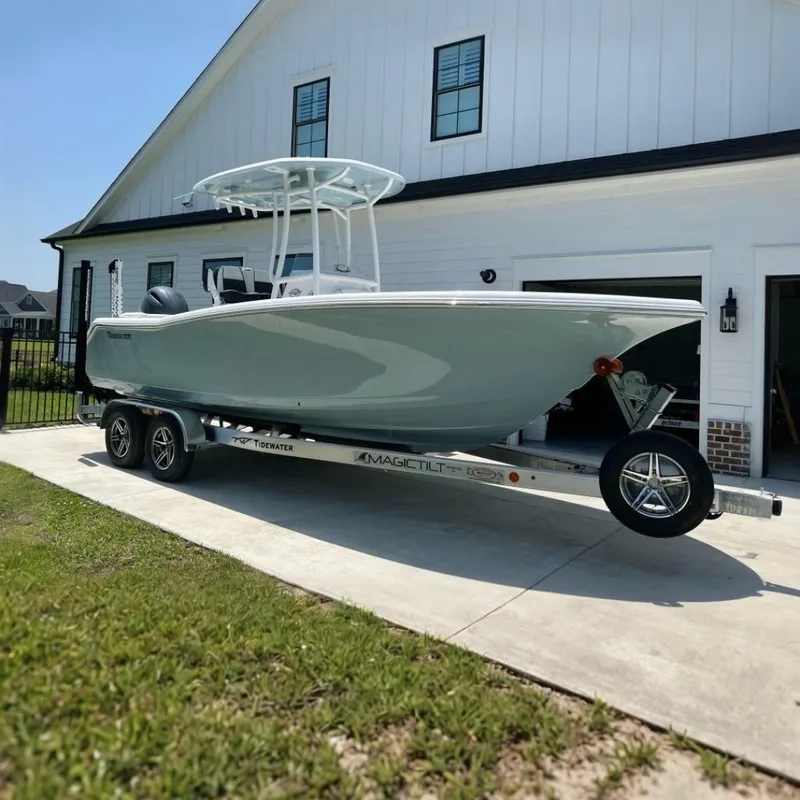 The Image of Tidewater 220 LXF 2023 - 6203224