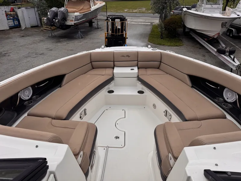 Slide: The Image of Sea Ray 350 SLX 2016 - 6203536