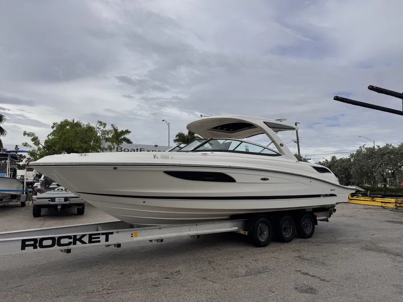 Slide: The Image of Sea Ray 350 SLX 2016 - 6203508