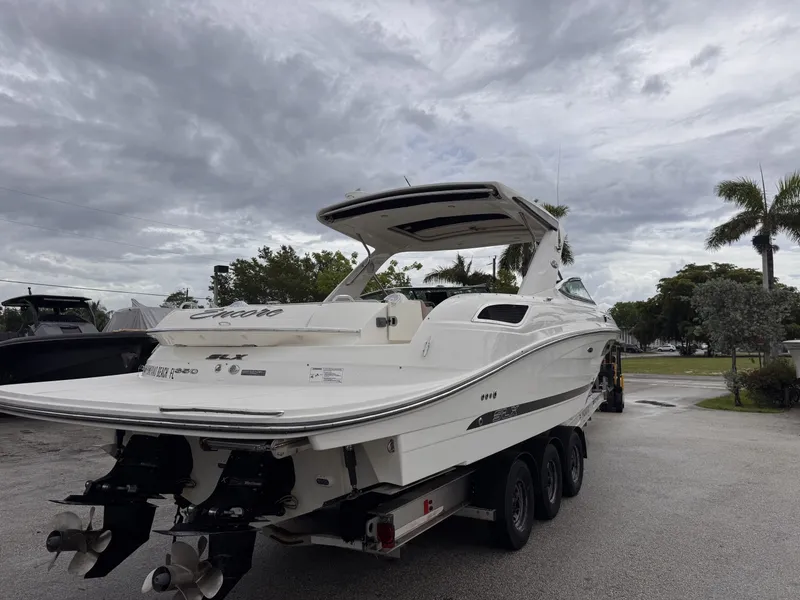 Slide: The Image of Sea Ray 350 SLX 2016 - 6203512