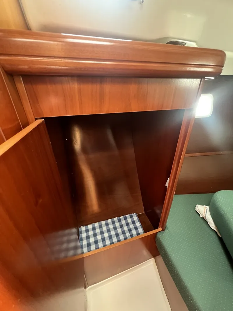 Slide: The Image of Beneteau Oceanis 361 2002 - 6303855