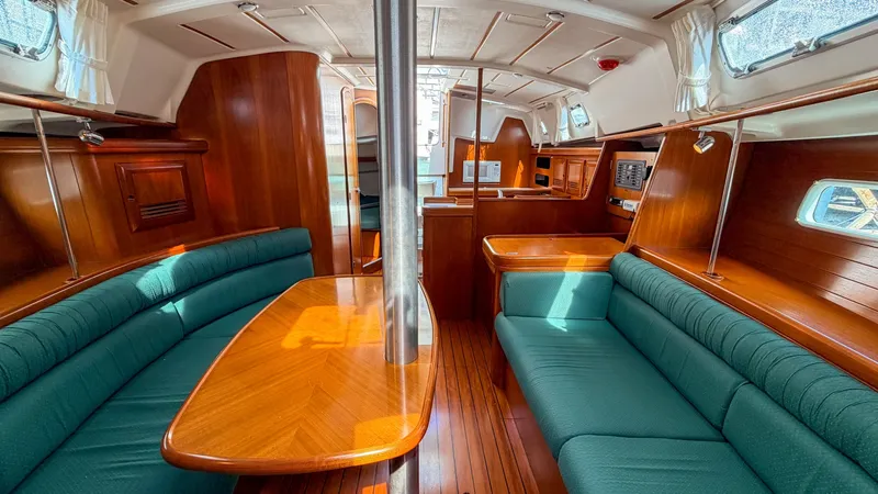 Slide: The Image of Beneteau Oceanis 361 2002 - 8231795