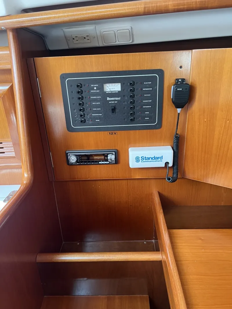 Slide: The Image of Beneteau Oceanis 361 2002 - 6303852