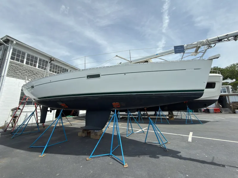 Slide: The Image of Beneteau Oceanis 361 2002 - 8231790