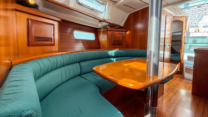 Slide: The Image of Beneteau Oceanis 361 2002 - 8231823