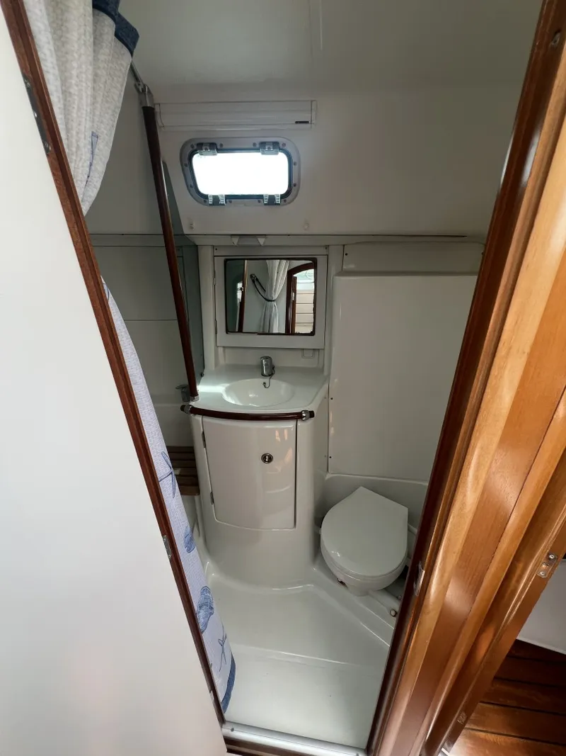Slide: The Image of Beneteau Oceanis 361 2002 - 6303849