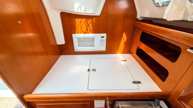 Slide: The Image of Beneteau Oceanis 361 2002 - 8231816