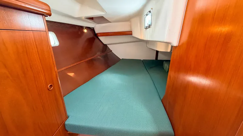 Slide: The Image of Beneteau Oceanis 361 2002 - 8231812