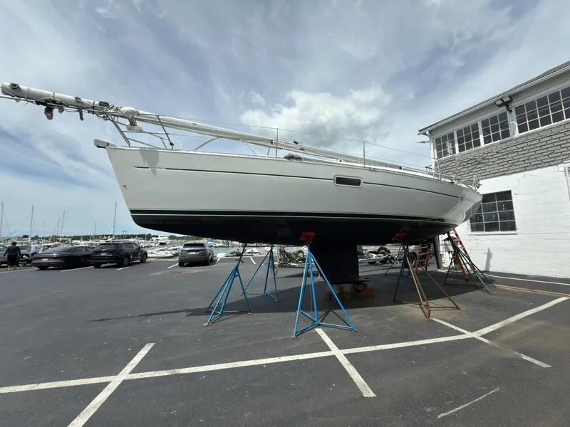 Slide: The Image of Beneteau Oceanis 361 2002 - 8231788