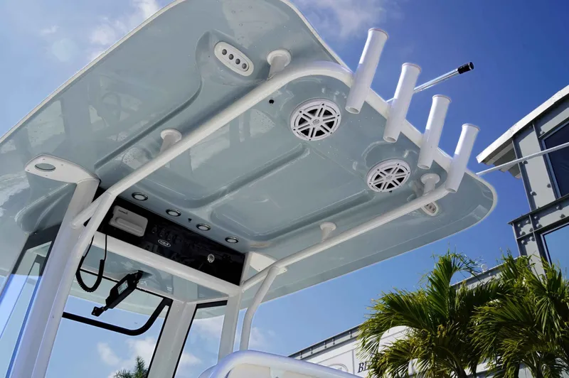Slide: The Image of Sea Hunt Ultra 245SE 2026 - 6203830