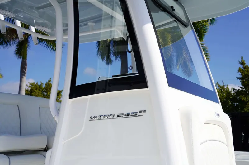 Slide: The Image of Sea Hunt Ultra 245SE 2026 - 6203822