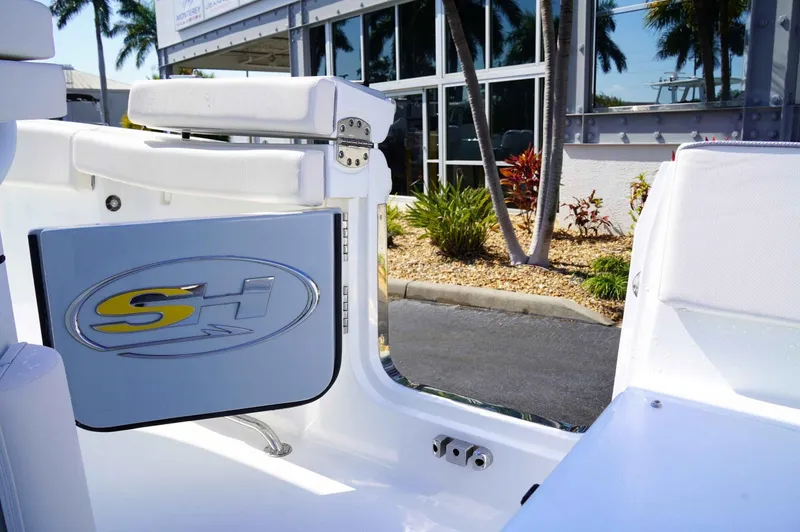 Slide: The Image of Sea Hunt Ultra 255SE 2026 - 6203893