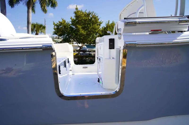 Slide: The Image of Sea Hunt Ultra 255SE 2026 - 6203898