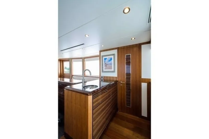 Slide: The Image of Ocean Alexander Motoryacht 100 2019 - 6203925