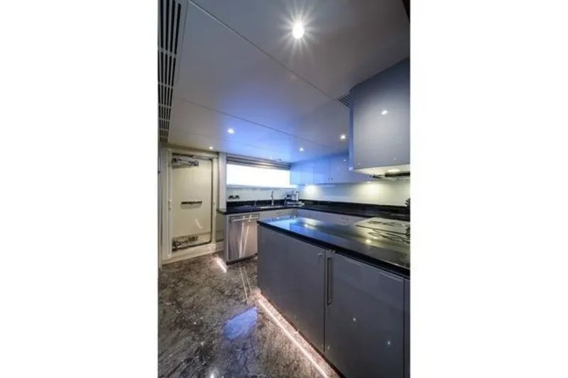 Slide: The Image of Ocean Alexander Motoryacht 100 2019 - 6203936