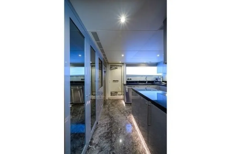 Slide: The Image of Ocean Alexander Motoryacht 100 2019 - 6203939