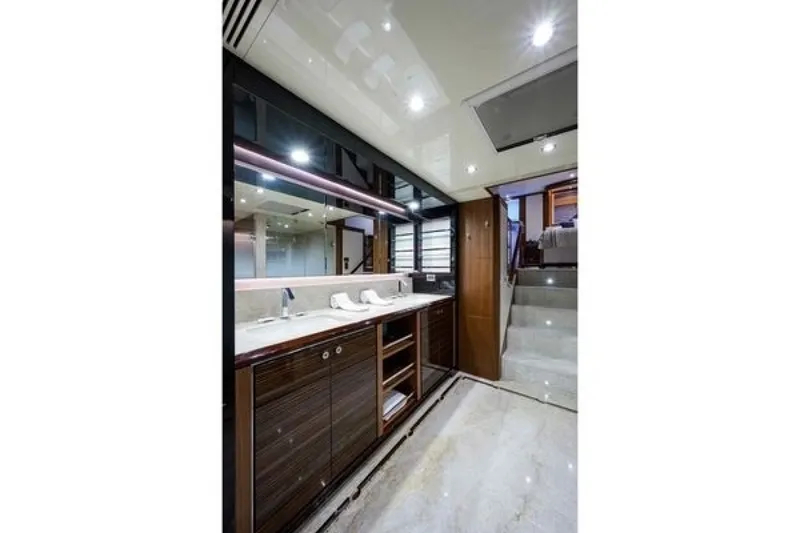 Slide: The Image of Ocean Alexander Motoryacht 100 2019 - 6203944