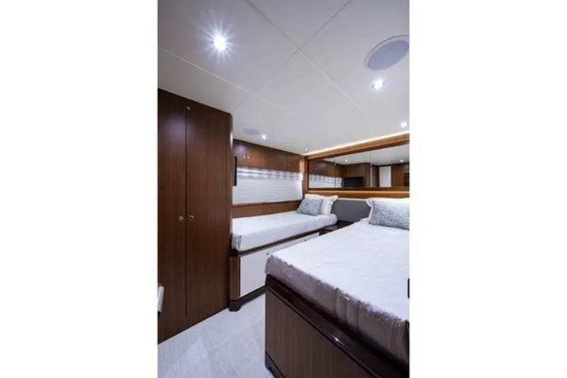 Slide: The Image of Ocean Alexander Motoryacht 100 2019 - 6203962