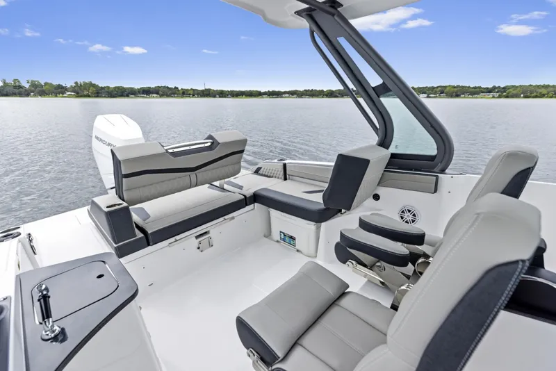 Slide: The Image of Monterey Elite 27 OB 2027 - 6203888