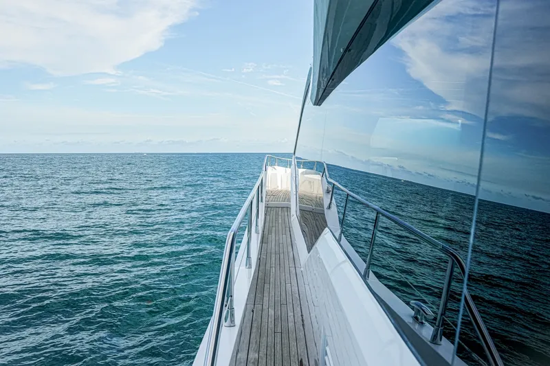 Slide: The Image of Sunseeker 76 YACHT 2019 - 6204080