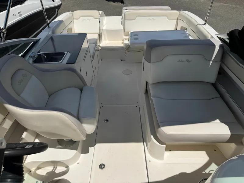 Slide: The Image of Sea Ray 300 Sundeck 2013 - 6204321