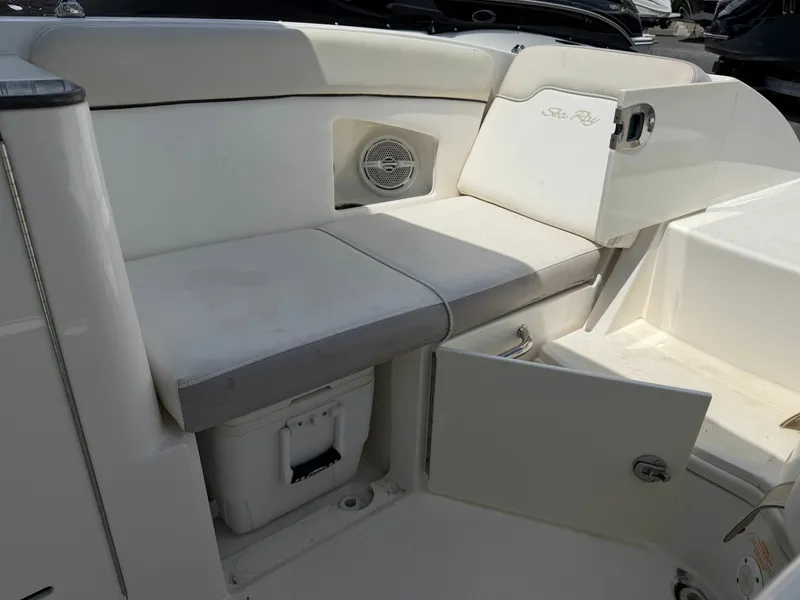 Slide: The Image of Sea Ray 300 Sundeck 2013 - 6204331