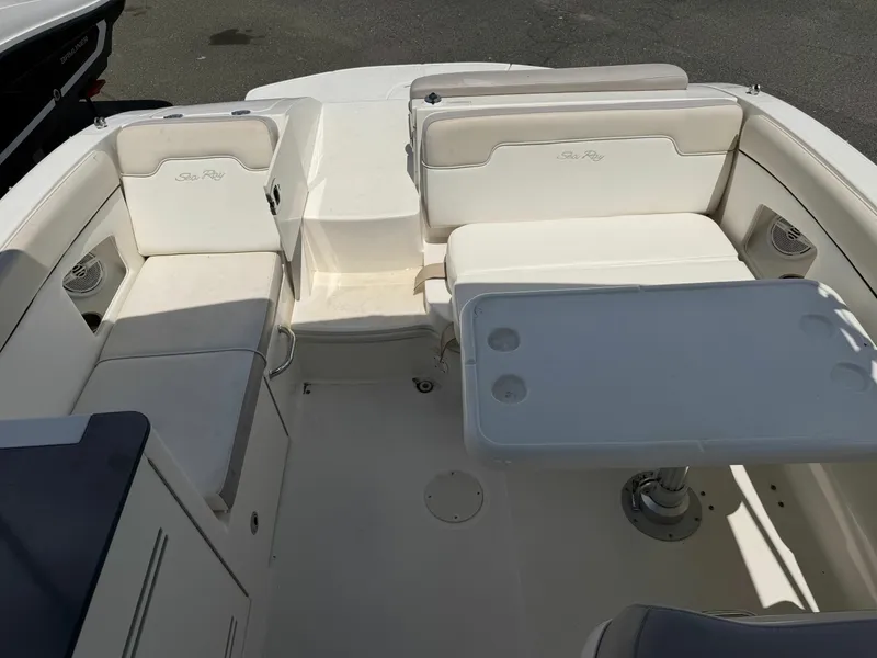 Slide: The Image of Sea Ray 300 Sundeck 2013 - 6204320