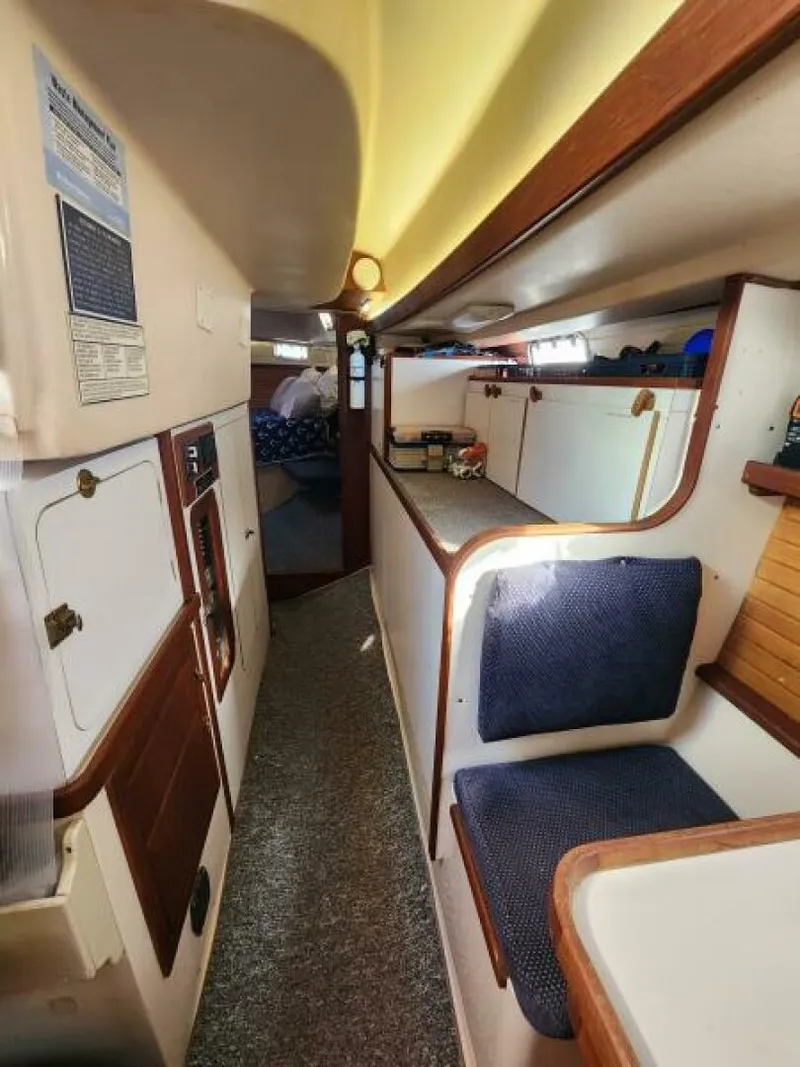 Slide: The Image of Catalina Classic 41 1990 - 6223020