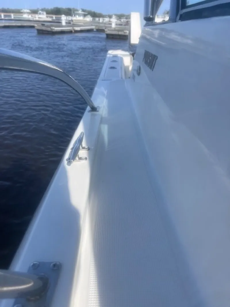 Slide: The Image of Side Deck - 6223336