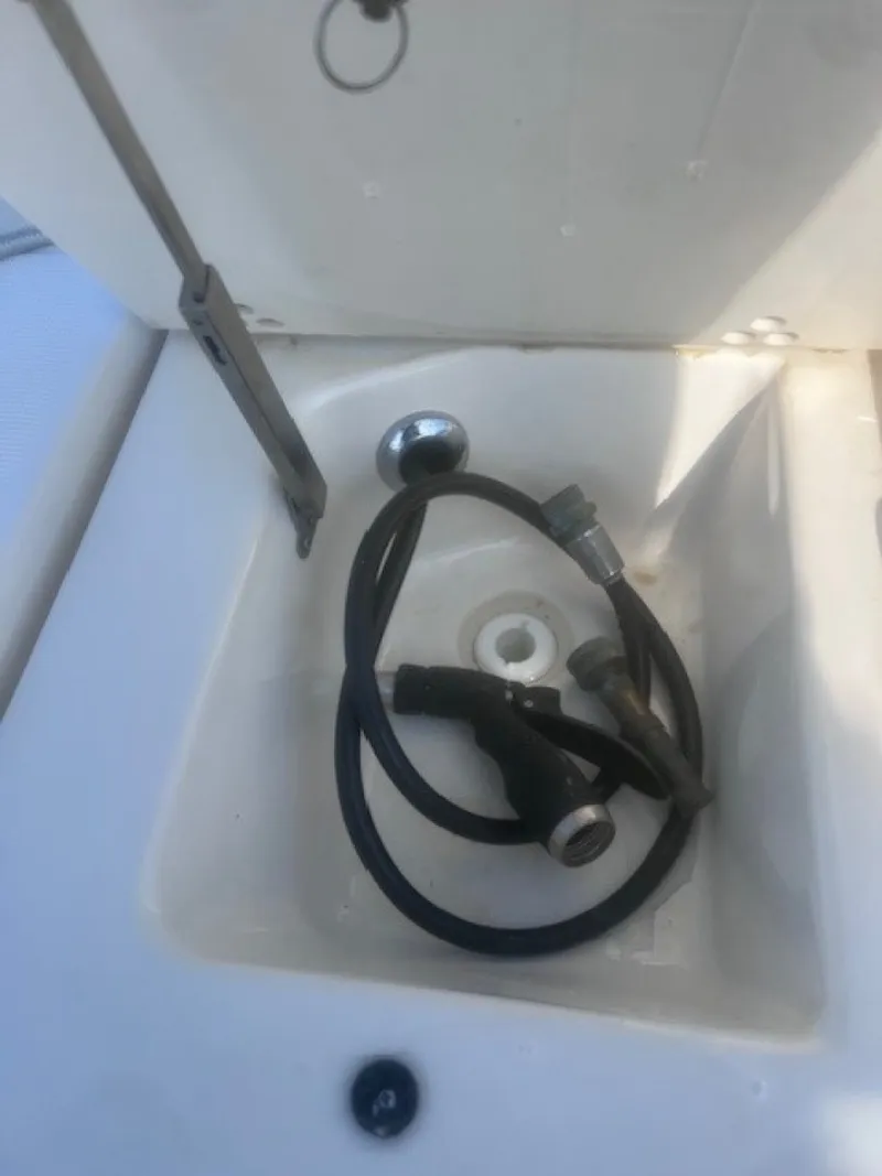 Slide: The Image of Fresh Water Sinnk - 6223309