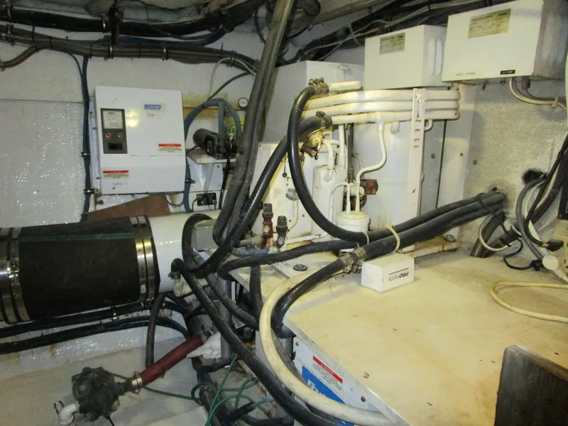 Slide: The Image of Aft Of Starboard Engine - 6332579