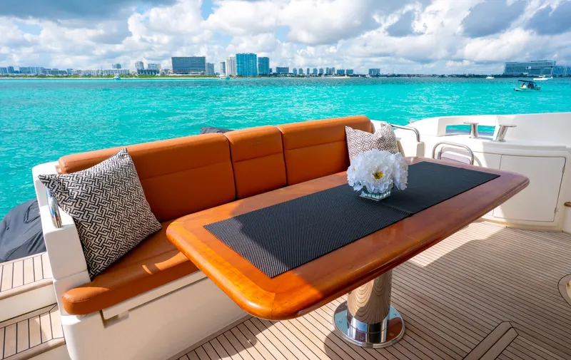 Slide: The Image of Azimut 58 Fly 2011 - 6225260
