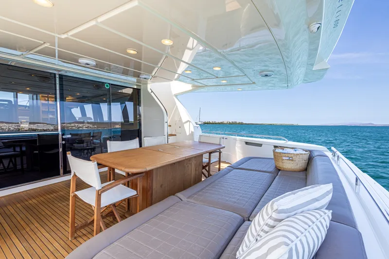 Slide: The Image of Ferretti F800 2013 - 6225366