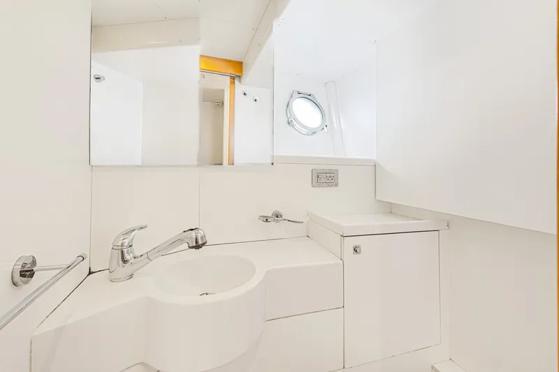 Slide: The Image of Ferretti F800 2013 - 6225353