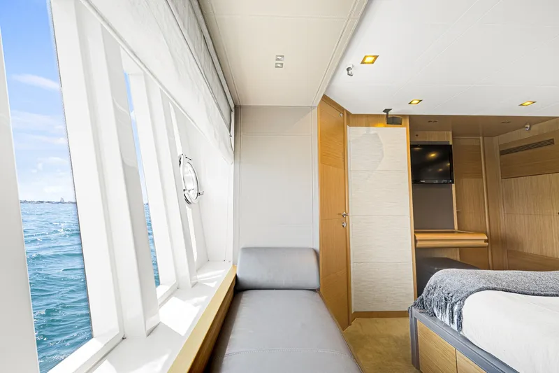 Slide: The Image of Ferretti F800 2013 - 6225358