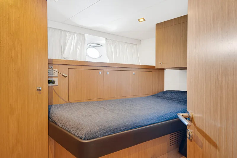 Slide: The Image of Ferretti F800 2013 - 6225365