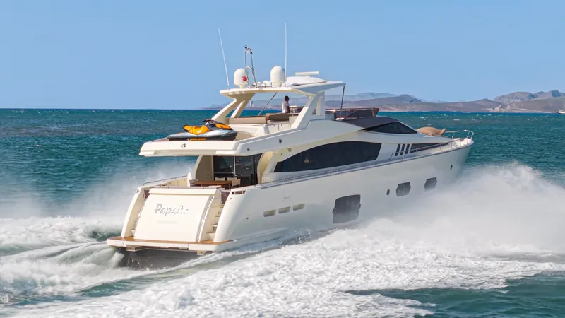Slide: The Image of Ferretti F800 2013 - 6225345