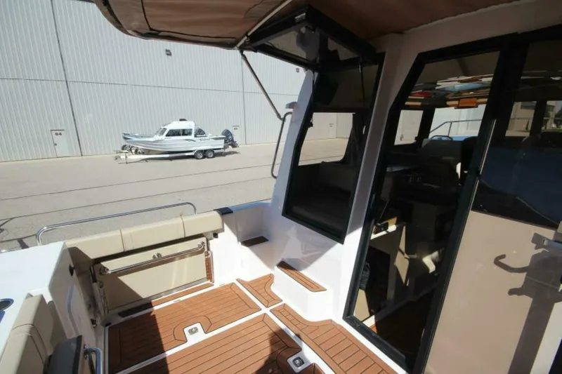 Slide: The Image of Ranger Tug R-25 Luxury Edition 2027 - 7383071