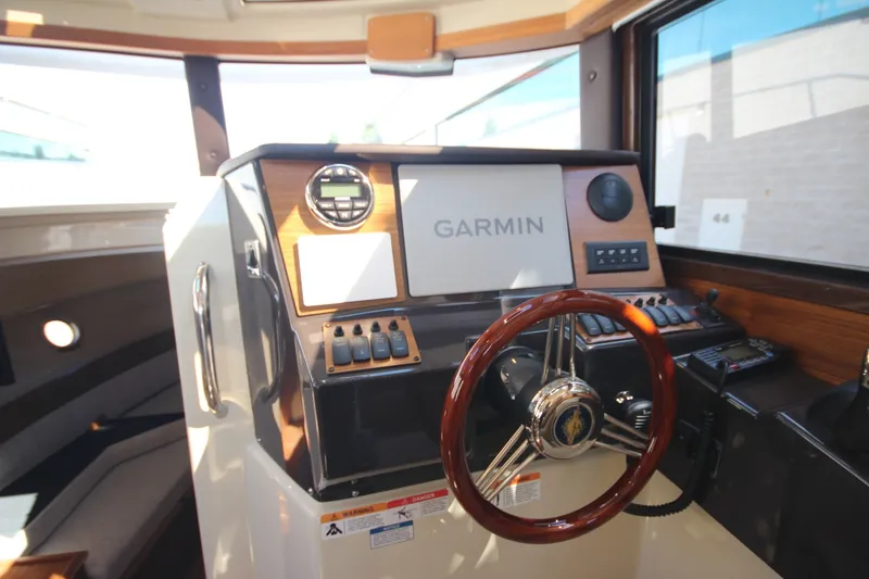 Slide: The Image of Ranger Tug R-25 Luxury Edition 2027 - 6232088
