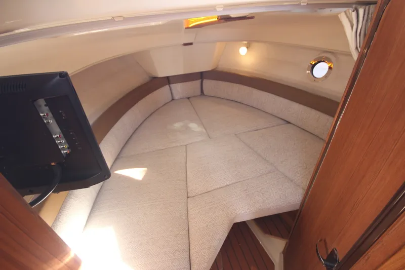 Slide: The Image of Ranger Tug R-25 Luxury Edition 2027 - 6232091