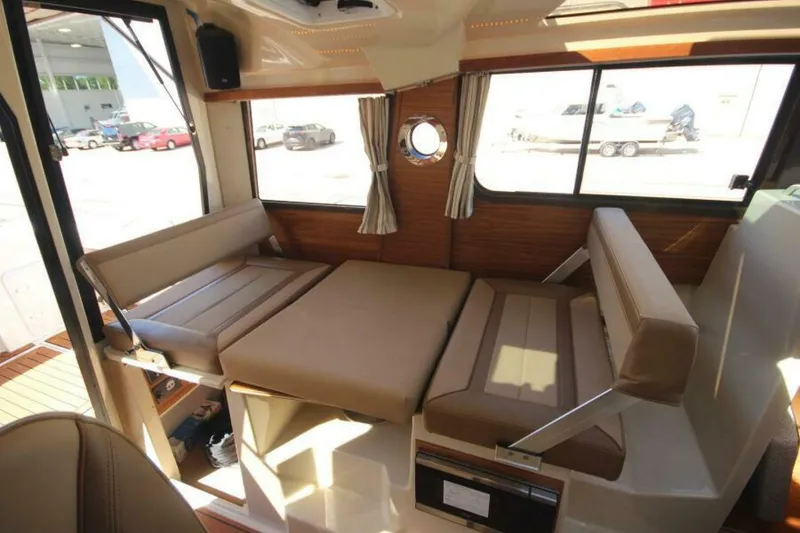 Slide: The Image of Ranger Tug R-25 Luxury Edition 2027 - 7383079