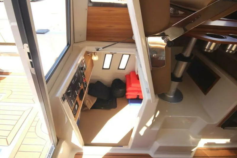 Slide: The Image of Ranger Tug R-25 Luxury Edition 2027 - 7383081