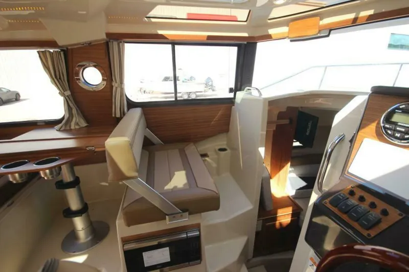Slide: The Image of Ranger Tug R-25 Luxury Edition 2027 - 7383084
