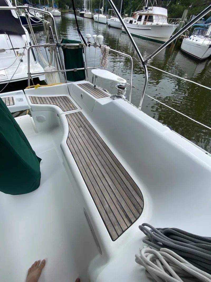 Slide: The Image of Beneteau 373 2004 - 6348016